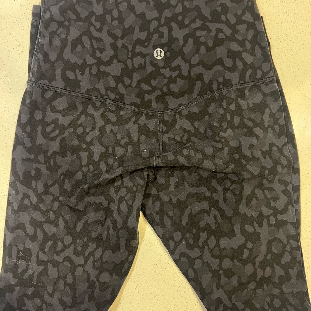 Lululemon leggings size 6- 7/8 length